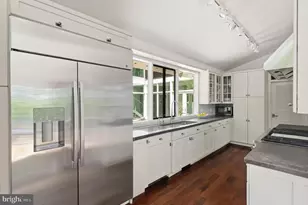 7201 Broxburn Dr, Bethesda, MD 20817 - Photo 12