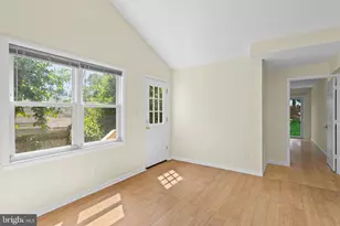 12200 Valleywood Dr, Silver Spring, MD 20902 - Photo 4