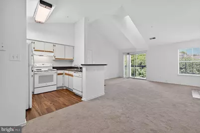 18518 Boysenberry Drive #223, Gaithersburg, MD 20879 - Photo 4