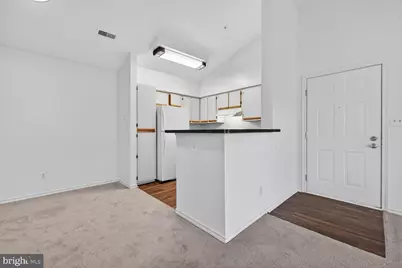 18518 Boysenberry Drive #223, Gaithersburg, MD 20879 - Photo 2