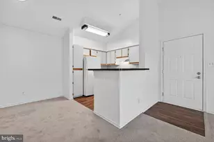 18518 Boysenberry Dr, Gaithersburg, MD 20879 - Photo 2