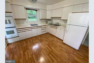 6411 E Halbert Road, Bethesda, MD 20817 - Photo 2