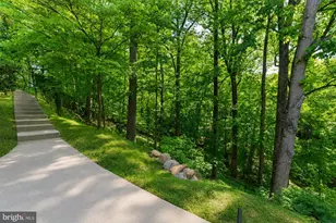 7003 Fawn Trail Ct, Bethesda, MD 20817 - Photo 36