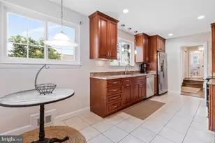 7411 Wyndale Ln, Chevy Chase, MD 20815 - Photo 28