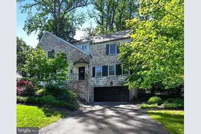 7504 Summit Avenue, Chevy Chase, MD 20815 - Photo 2
