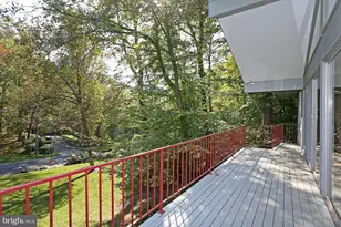 6900 Heatherhill Rd, Bethesda, MD 20817 - Photo 12