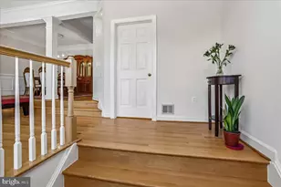 10407 Dalebrooke Ln, Potomac, MD 20854 - Photo 8