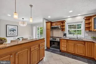 13413 Wisteria Dr, Germantown, MD 20874 - Photo 10