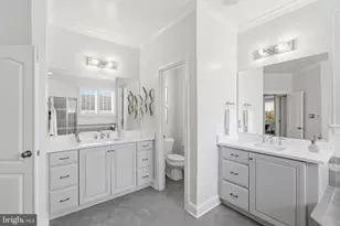 164 Crown Farm Dr, Gaithersburg, MD 20878 - Photo 20