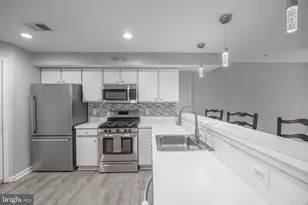 10456 Damascus Park Ln, Damascus, MD 20872 - Photo 4