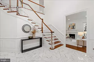 8413 Rapley Ridge Ln, Potomac, MD 20854 - Photo 4