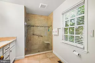 11900 Canfield Rd, Potomac, MD 20854 - Photo 20