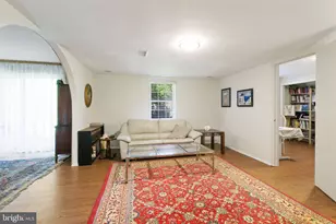 11900 Canfield Rd, Potomac, MD 20854 - Photo 32