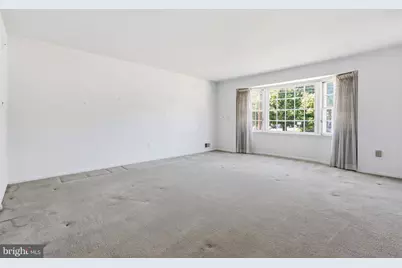 8409 Victory Lane, Potomac, MD 20854 - Photo 4