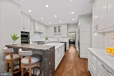 7801 Hidden Meadow Terrace, Potomac, MD 20854 - Photo 6