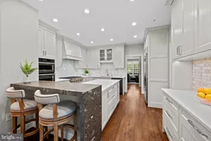 7801 Hidden Meadow Terrace, Potomac, MD 20854 - Photo 6