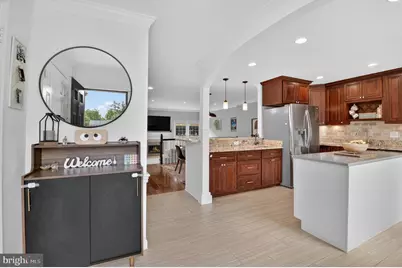 11107 Candlelight Lane, Potomac, MD 20854 - Photo 2