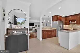 11107 Candlelight Ln, Potomac, MD 20854 - Photo 2