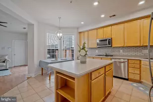 413 Longhorn Crescent, Rockville, MD 20850 - Photo 10