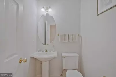413 Longhorn Crescent, Rockville, MD 20850 - Photo 16