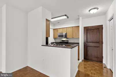 4801 Fairmont Avenue #909, Bethesda, MD 20814 - Photo 10