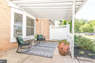 15046 Haslemere Ct, Silver Spring, MD 20906 - Photo 4