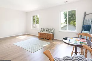 15046 Haslemere Ct, Silver Spring, MD 20906 - Photo 10