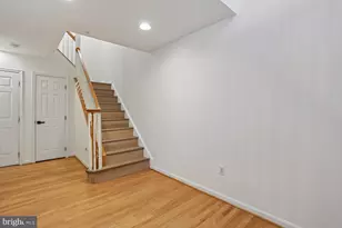46 Waddington Ln, Rockville, MD 20850 - Photo 6