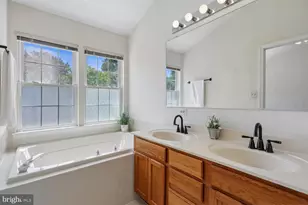 46 Waddington Ln, Rockville, MD 20850 - Photo 36