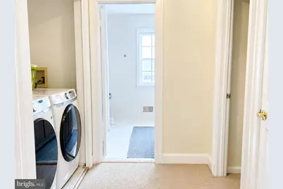 8904 Barrowgate Court, Potomac, MD 20854 - Photo 16