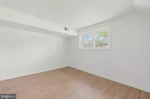 1095 Travis Ln, Gaithersburg, MD 20879 - Photo 12