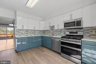 1095 Travis Ln, Gaithersburg, MD 20879 - Photo 2