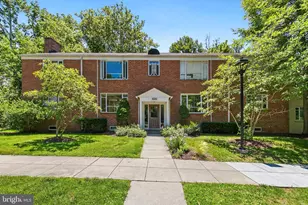 10305 Montrose Ave, Bethesda, MD 20814 - Photo 2