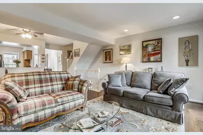 2066 Derby Ridge Lane #3-18, Silver Spring, MD 20910 - Photo 4