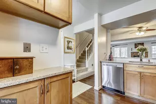 2066 Derby Ridge Ln, Silver Spring, MD 20910 - Photo 10
