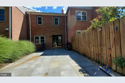 7526 Heatherton Lane, Potomac, MD 20854 - Photo 4