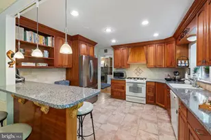 38 Orchard Wy N, Potomac, MD 20854 - Photo 10