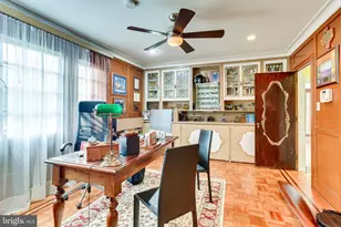 8212 Old Georgetown Rd, Bethesda, MD 20814 - Photo 12