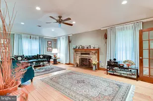 8212 Old Georgetown Rd, Bethesda, MD 20814 - Photo 4