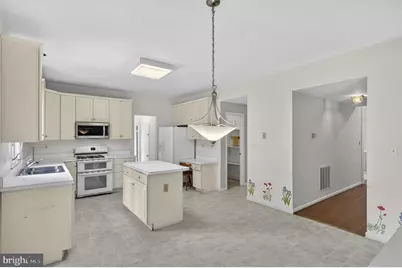 8200 Dry Ridge Road, Montgomery Village, MD 20886 - Photo 18