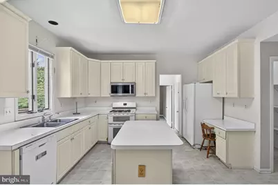 8200 Dry Ridge Road, Montgomery Village, MD 20886 - Photo 20