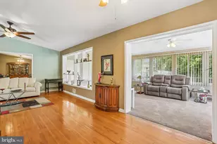2 Foxhall Ct, Silver Spring, MD 20906 - Photo 16
