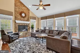 401 Hilton Head Ct, Ashton, MD 20861 - Photo 32