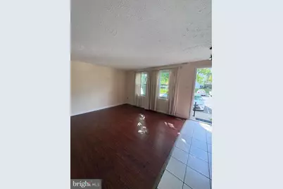 11149 Captains Walk Court, Gaithersburg, MD 20878 - Photo 2