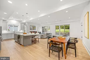 8609 Woodbrook Ln, Chevy Chase, MD 20815 - Photo 4