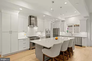 8609 Woodbrook Ln, Chevy Chase, MD 20815 - Photo 10