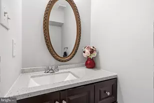 9236 Labelle Ln, Gaithersburg, MD 20879 - Photo 12