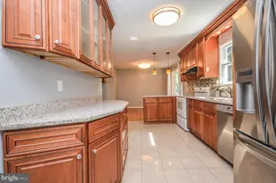 11309 Brandy Hall Ln, North Potomac, MD 20878 - Photo 12