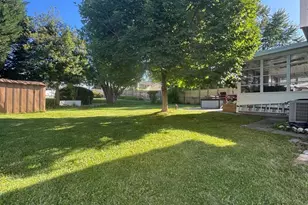 13607 Grenoble Dr, Rockville, MD 20853 - Photo 48