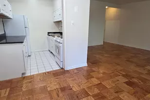 10424 Rockville Pike, North Bethesda, MD 20852 - Photo 12